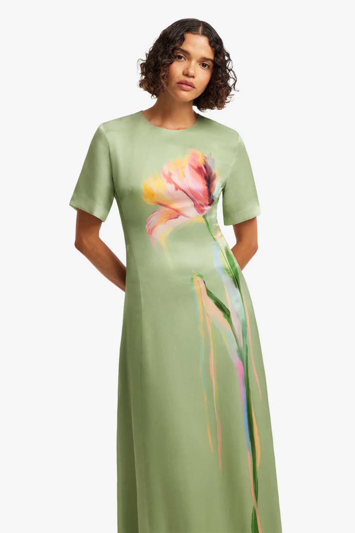 Alice Short Sleeve Maxi Dress - Tulip Print in Green - Image 6