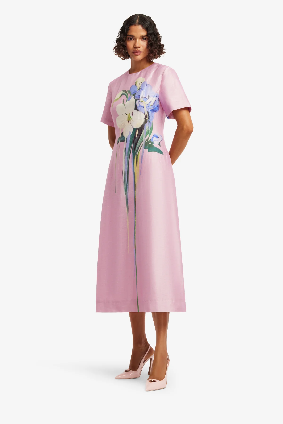 Caroline Short Sleeve Midi Dress - Bouquet Print in Pastel Pink - Image 4